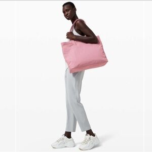 On My Level Large Tote Bag - 15L